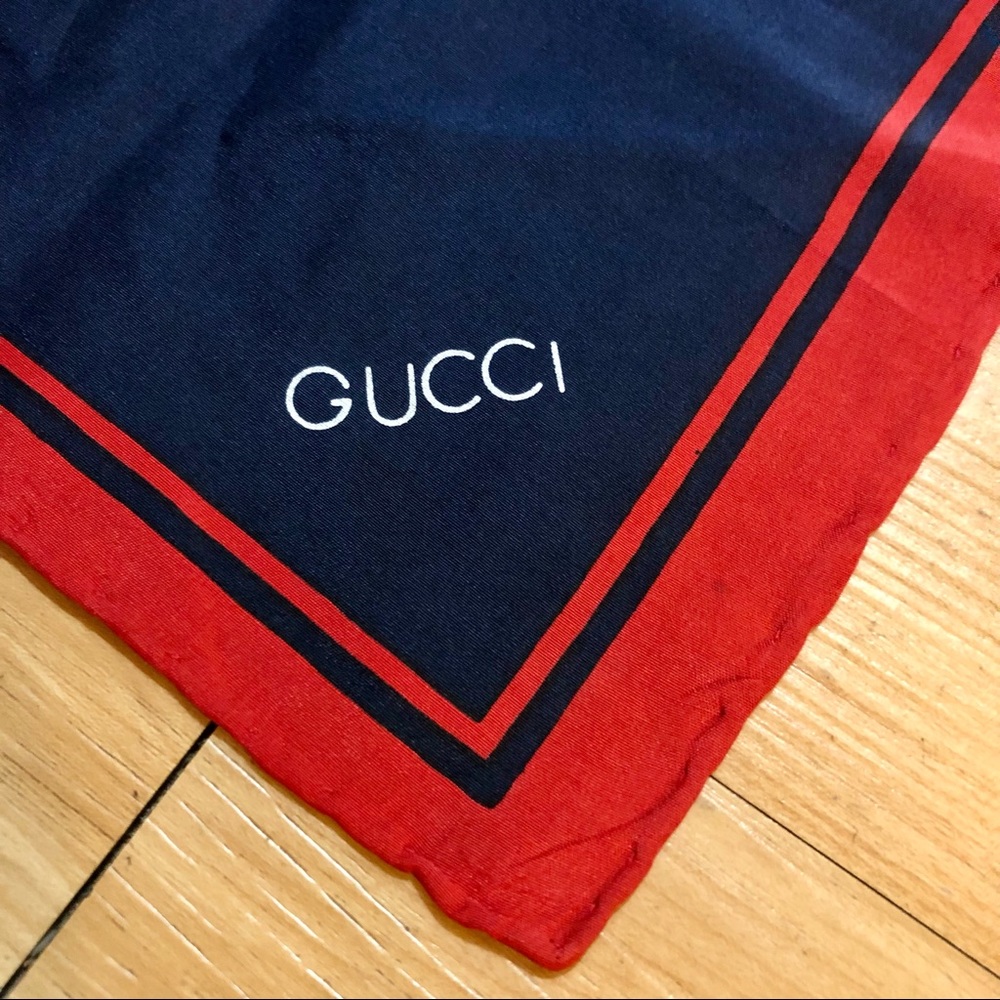 Gucci Vintage 1970s Silk Scarf Navy Blue and Red - Picture 2 of 13